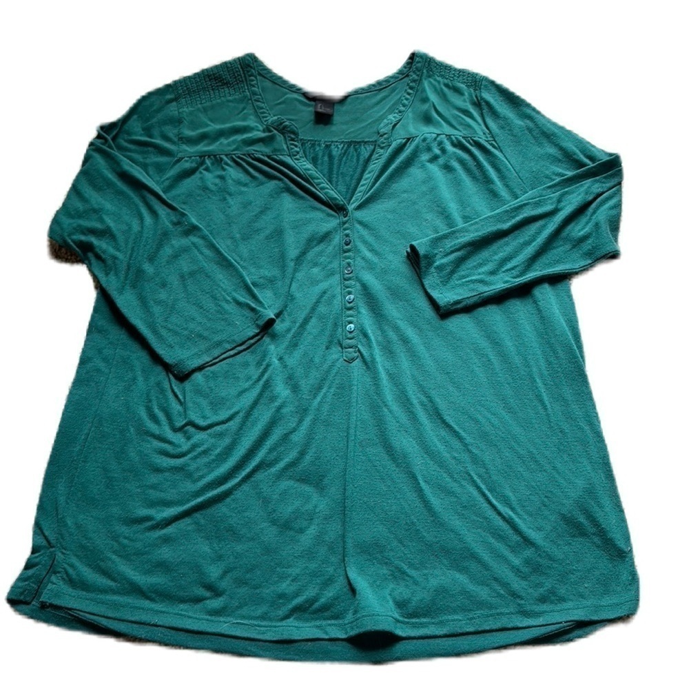 H&M L green 3/4 length sleeve casual top with v-neck button top
